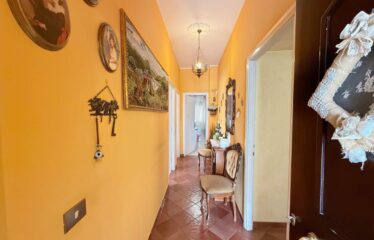 SPLENDIDA VILLA INTERA BIFAMILIARE SU UN TERRENO DI 3300 MQ