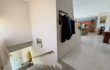 LABORATORIO C3 DI 125 MQ CON AL PIANO TERRA VILLA DI 164 MQ