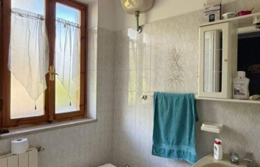SPAZIOSA VILLA DI 164 MQ CON LABORATORIO DI 125 MQ