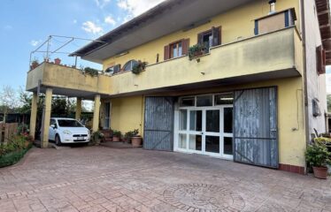 SPAZIOSA VILLA DI 164 MQ CON LABORATORIO DI 125 MQ