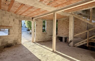 VILLA INDIPENDENTE DA RIFINIRE