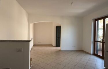 SPAZIOSO APPARTAMENTO IN AFFITTO CON 3 CAMERE DA LETTO