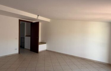 SPAZIOSO APPARTAMENTO IN AFFITTO CON 3 CAMERE DA LETTO