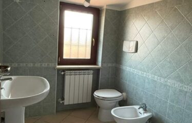 SPAZIOSO APPARTAMENTO IN AFFITTO CON 3 CAMERE DA LETTO